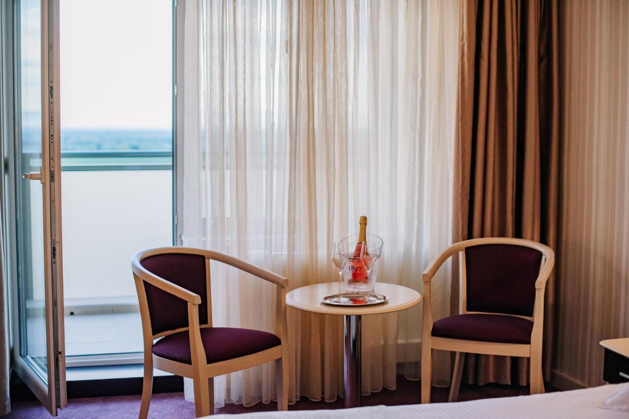 Caprioara Spa&Wellness Resort Ковасна Экстерьер фото