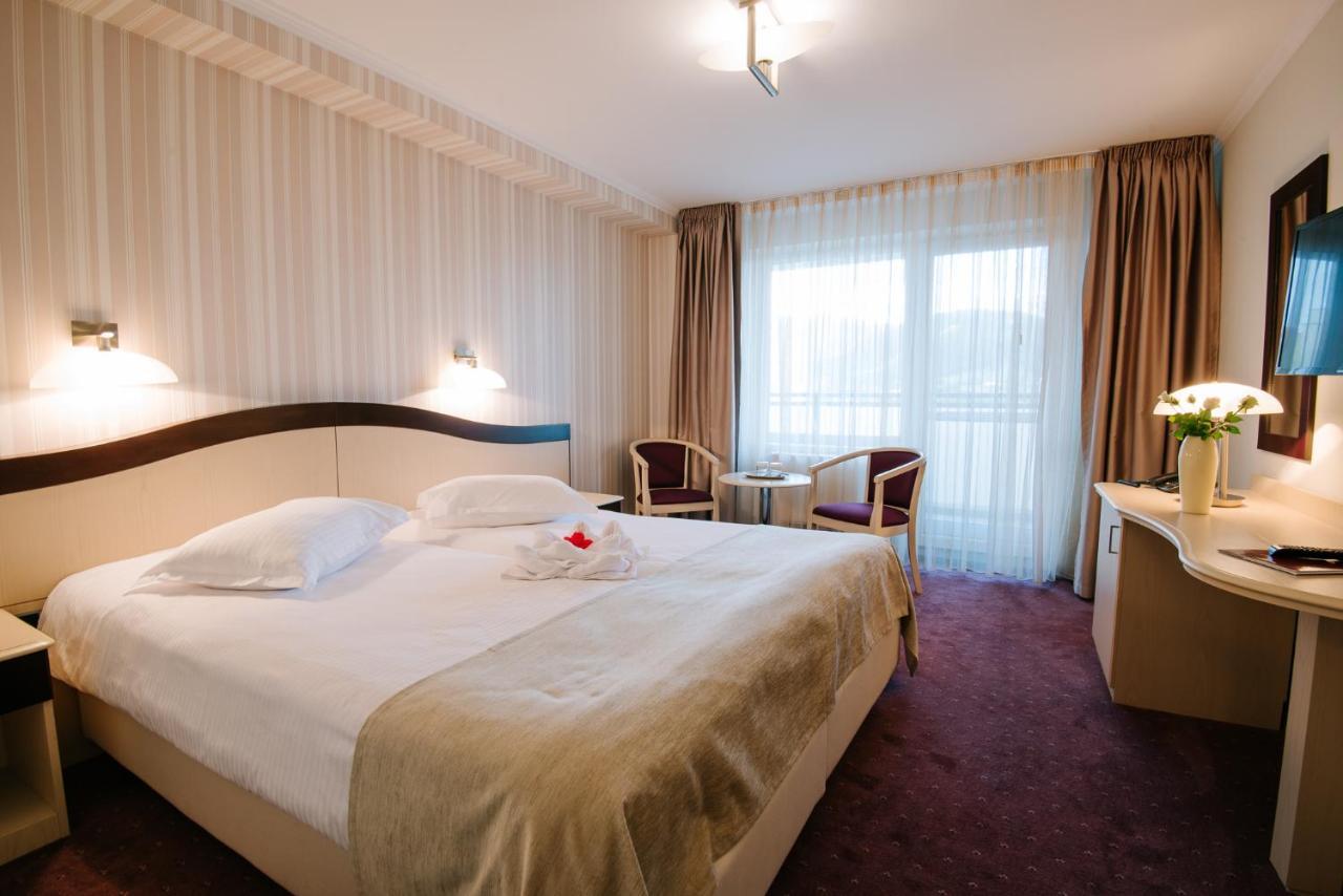 Caprioara Spa&Wellness Resort Ковасна Экстерьер фото